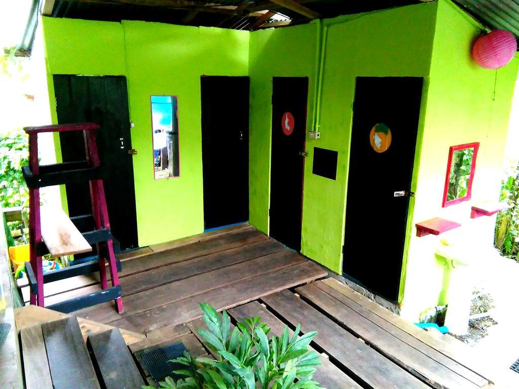 Surf Camp Hotel Bocas Town Exterior foto